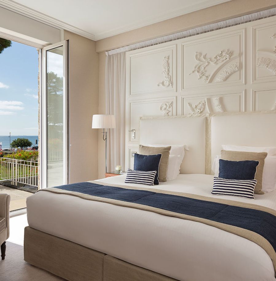 Chambre de l’Hôtel Barrière Le Royal comprise dans la formule résidentielle